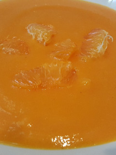 Una foto de Crema de zanahoria y mandarina