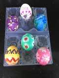 Huevos de Pascua decorados de colores 🐣