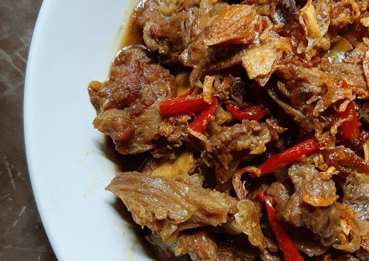 11) Krengsengan Daging Sapi