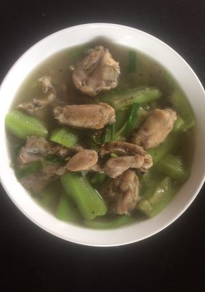 Hình của món Ếch xào mướp.