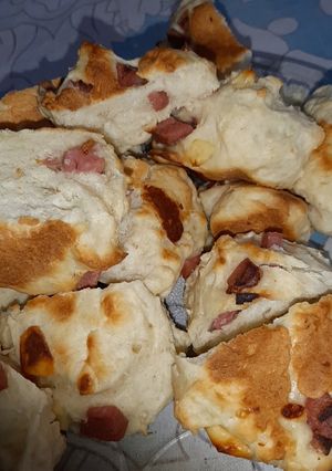 Una foto de Pan saborizado con mortadela y queso fácil y en pocos pasos