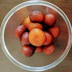 A picture of Homemade Mava jamuns.