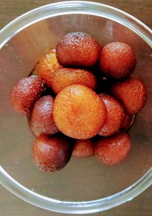 A picture of Homemade Mava jamuns.