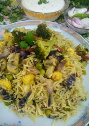 A picture of Veg fried rice (my style).