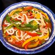 Mì udon nấu cà chua, ớt chuông, nấm kim châm