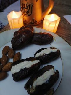 A picture of Almonds Dates.