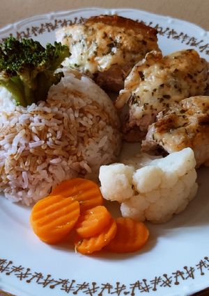 Gombával és sajttal göngyölt pulykamell recept fotója