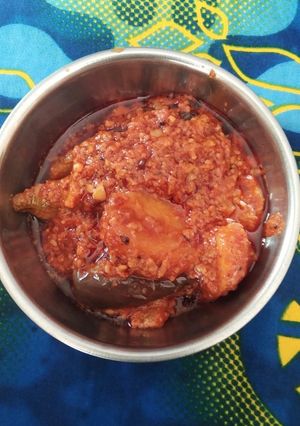ભરેલા રીંગણા બટાકા નું શાક (Bharela Ringan Bataka Shak Recipe In Gujarati) રેસીપી મુખ્ય ફોટો