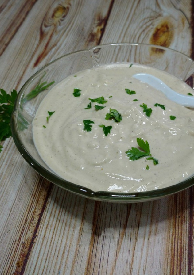 Una foto de Alioli vegano