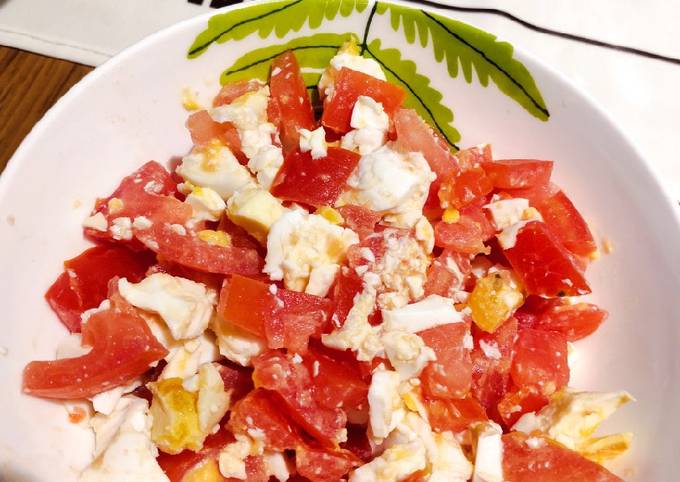 Recipe of Quick Tomato And Salted Egg Salad