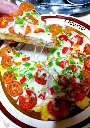 O poză a rețetei PizzaTart (tarta de pâine) la tigaie.