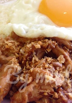 รูปของ ไก่กระเทียมไข่ดาว
