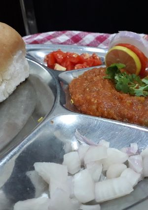 પાવભાજી રેસીપી મુખ્ય ફોટો