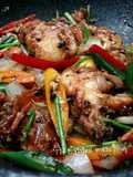 ปูนิ่มผัดพริกไทยดำ