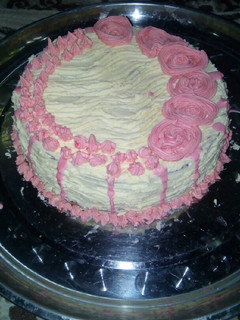 A picture of Vanilla Cake With Buttercream Frosting.