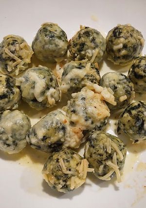 Una foto de Malfatti de ricotta y espinaca