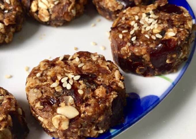 Recipe of Any-night-of-the-week Dates oats cookies