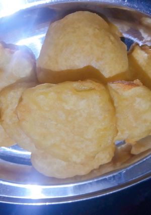 બટેટાના ભજીયા (Potato Bhajiya Recipe In Gujarati) રેસીપી મુખ્ય ફોટો