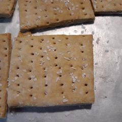 A picture of Buttery Crackers.