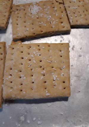 A picture of Buttery Crackers.