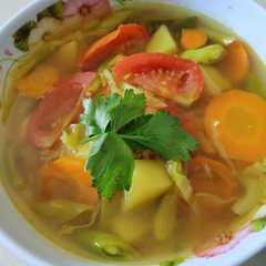 A picture of Soto Sayur (soto nya para vegetarian).