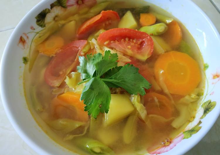 Soto Sayur (soto nya para vegetarian)