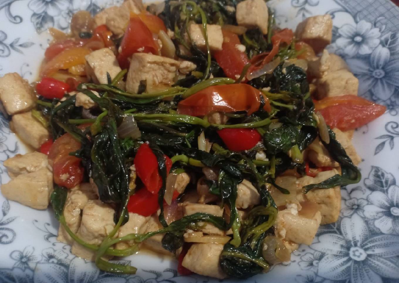 66. Tumis Kangkung Tahu Saus Tiram