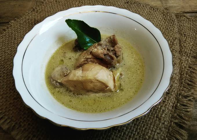 Resep Opor Ayam Oleh Rachma Esty Utami Cookpad