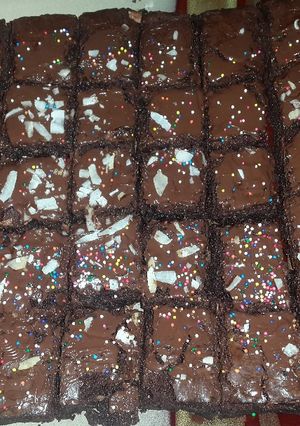 A picture of Easy Brownie Cake.