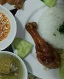 Cơm gà rim nước tương 😃