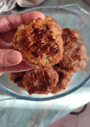 Cukkinis fasírt tepsiben recept fotója