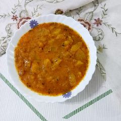 A picture of Papaya curry.