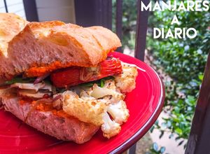 Una foto de Sándwich Champinesco con Coliflor y Salsa Romesco!!
