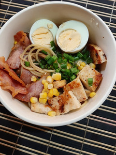 Una foto de Ramen fácil y económico