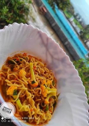 A picture of Rain and Maggi bowl.