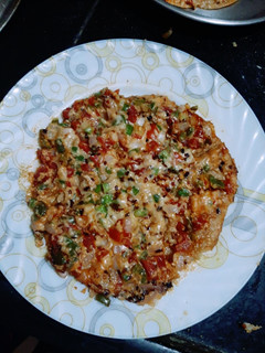 पिज़्ज़ा पराठा (Pizza Paratha recipe in Hindi) रेसिपी मुख्य फोटो