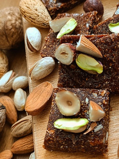 عکسی از دستور شیرینی رژیمی با شیره انگور