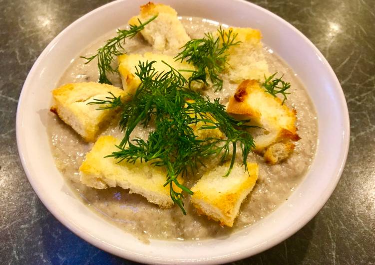 Recipe of Quick Creamy Mushroom Soup with Croutons