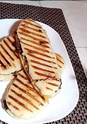 صورة لوصفة ساندويشات بانيني منزلي