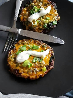 A picture of Mexican Portabello Pizza.