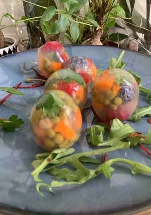 Une photo de Les œufs 🥚 de Pâques 🥳fêtent l’apéritif 🌶️🥕🥗