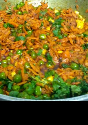 कच्ची हल्दी मटर की सब्जी (kachi haldi ki sabzi recipe in Hindi) रेसिपी मुख्य फोटो