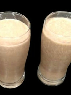 A picture of Dates chocolate shake.