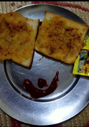 सूजी टोस्ट (sooji toast recipe in Hindi) रेसिपी मुख्य फोटो