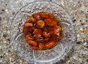 Una foto de 🍅 Tomates cherry confitados al romero 🍅 a la olla (o al horno)