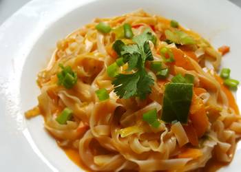 How to Recipe Delicious Thai Red Curry Noodles
