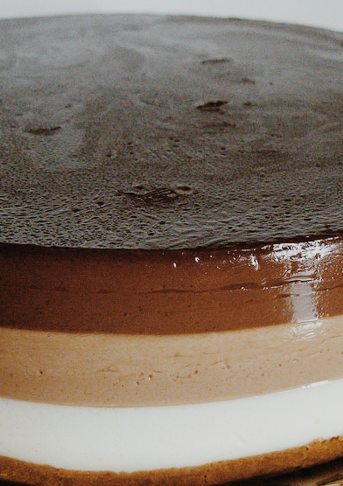 Una foto de Tarta casera de 3 chocolates