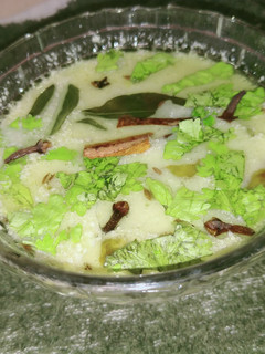 ગુજરાતી કઢી(Gujarati Kadhi Recipe in Gujarati) રેસીપી મુખ્ય ફોટો
