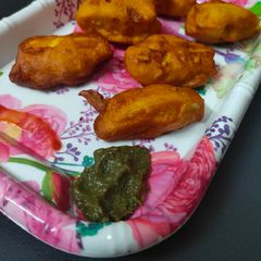 A picture of Egg pakora.
