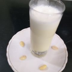 A picture of Almonds drink.